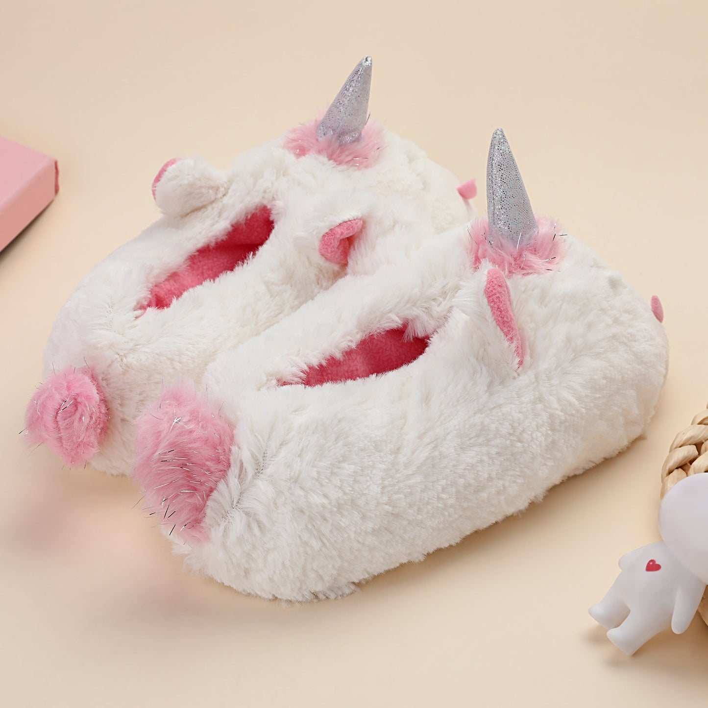 Girls Slippers for Kids Cute animal House Shoes Non-Slip Rubber Sole Indoor Outdoor Sheos Warm Bedroom Slippers