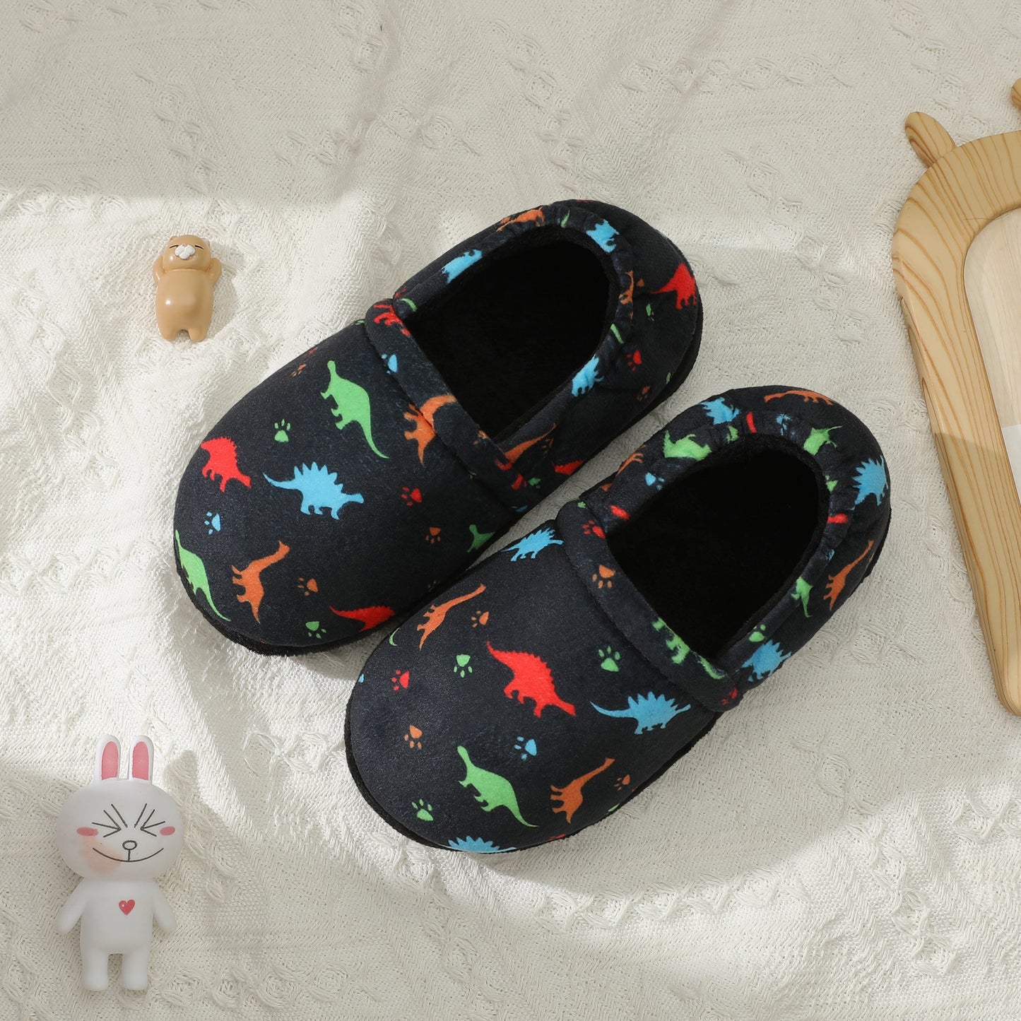 Boys Slippers Indoor House Slippers Bedroom Dinosaur Soft Warm Boys House Shoes with Memory Foam