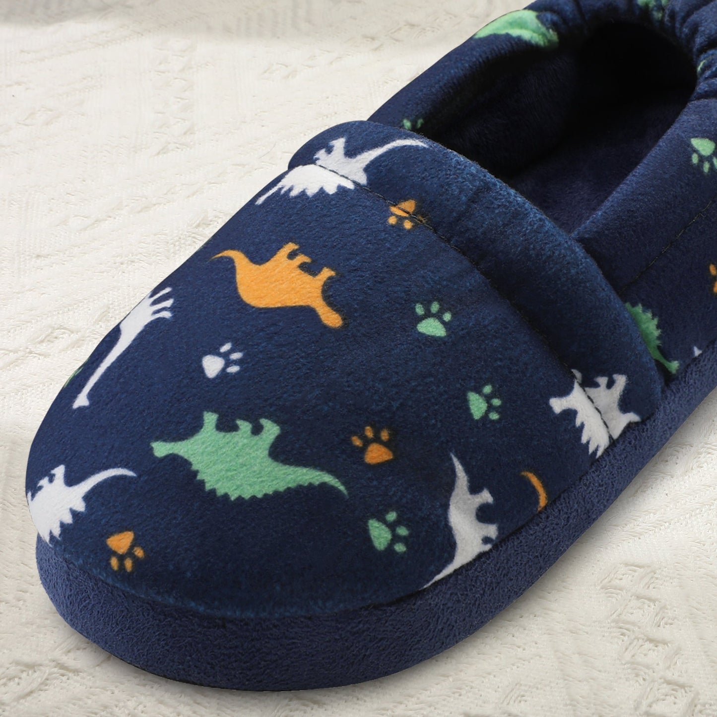 Boys Slippers Indoor House Slippers Bedroom Dinosaur Soft Warm Boys House Shoes with Memory Foam