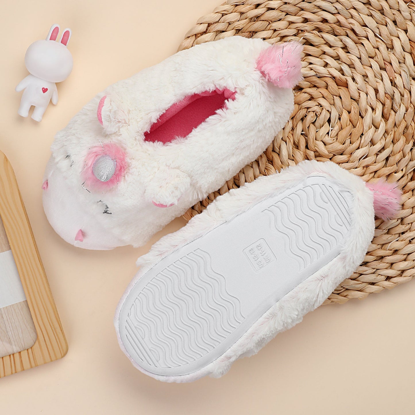 Girls Slippers for Kids Cute animal House Shoes Non-Slip Rubber Sole Indoor Outdoor Sheos Warm Bedroom Slippers