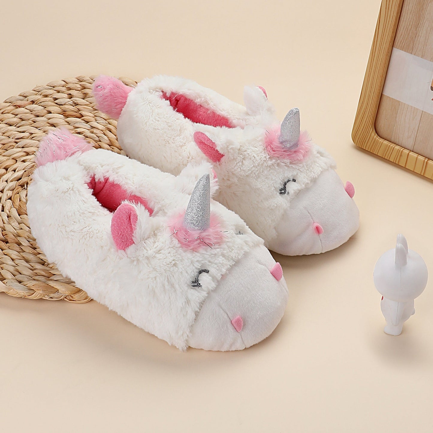 Girls Slippers for Kids Cute animal House Shoes Non-Slip Rubber Sole Indoor Outdoor Sheos Warm Bedroom Slippers