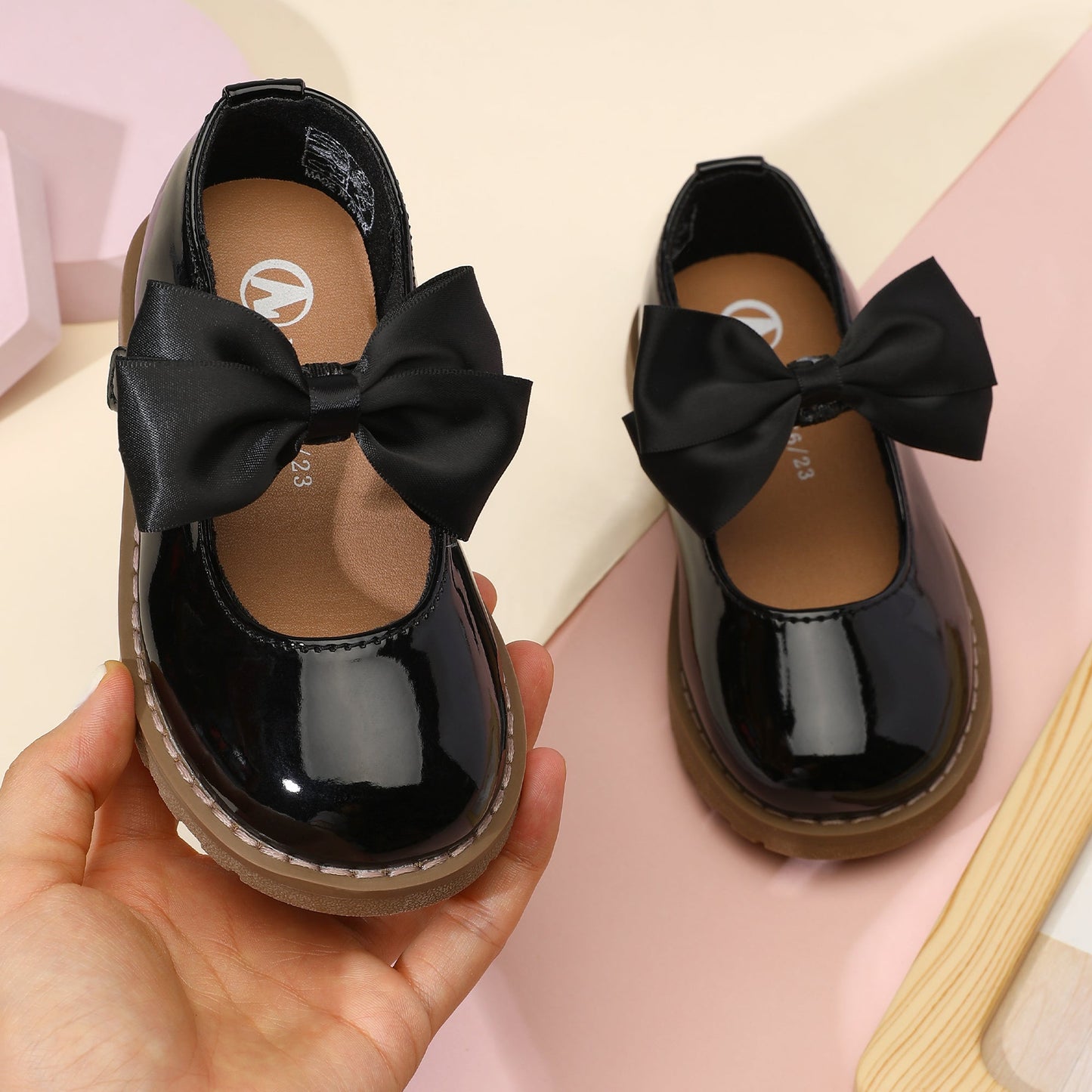 Chic Toddler Girls' Mary Jane Flats - Lightweight, Non-Slip Dress Shoes with Sparkle Accents for Parties & School